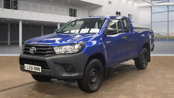 TOYOTA Hilux